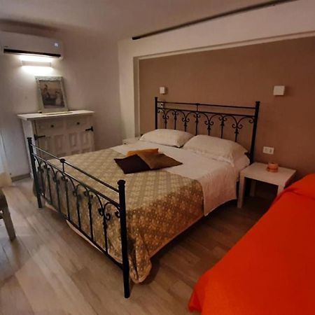 La Nicchia Del Borgo Lägenhet Taranto Exteriör bild